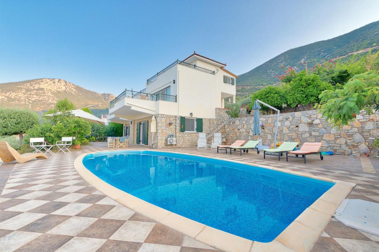 Villa Bamour With Paradise View Epidaurus Exteriör bild